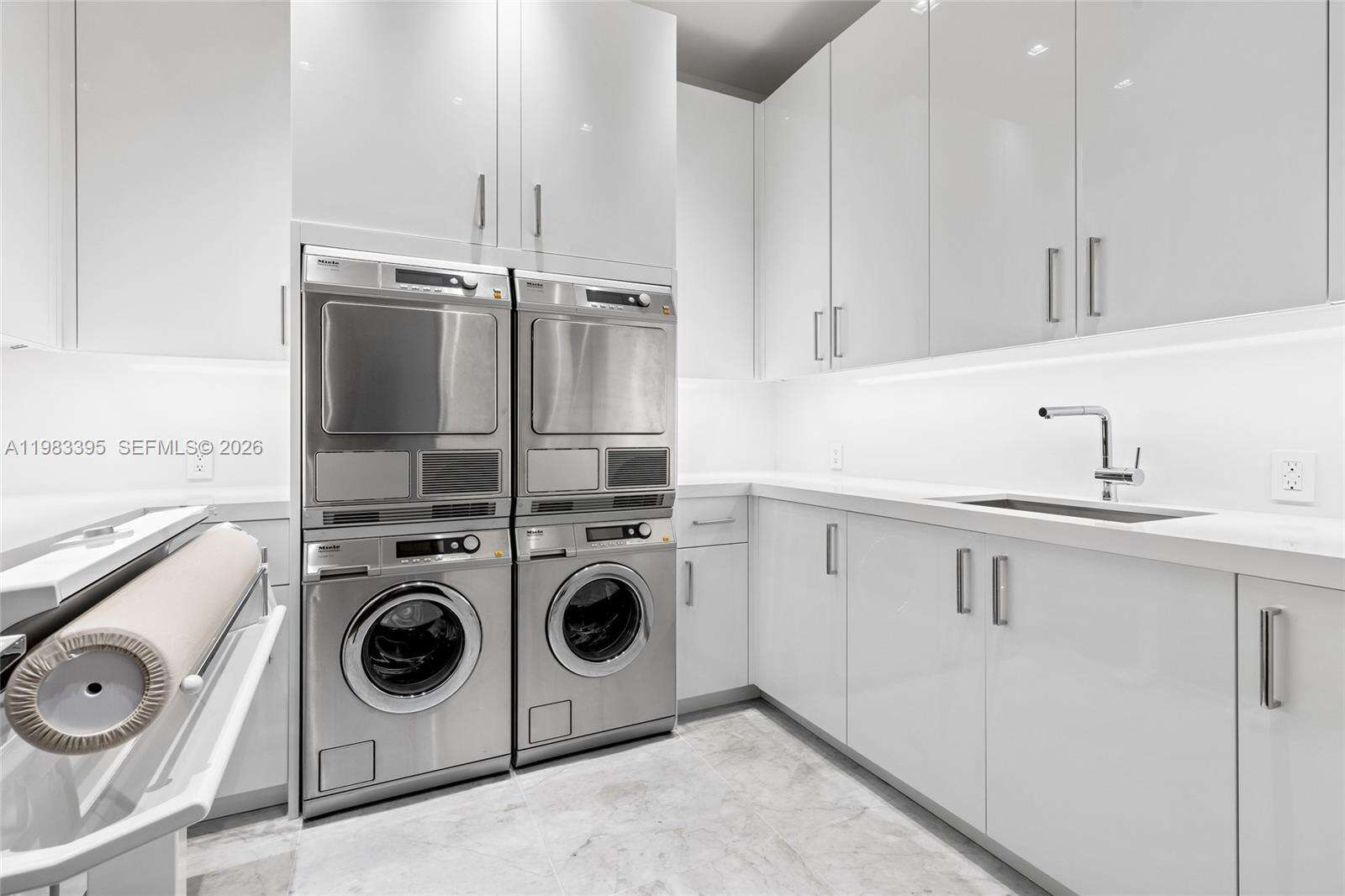 84 Isla Bahia Dr, Fort Lauderdale, FL 33316 | Picture 70