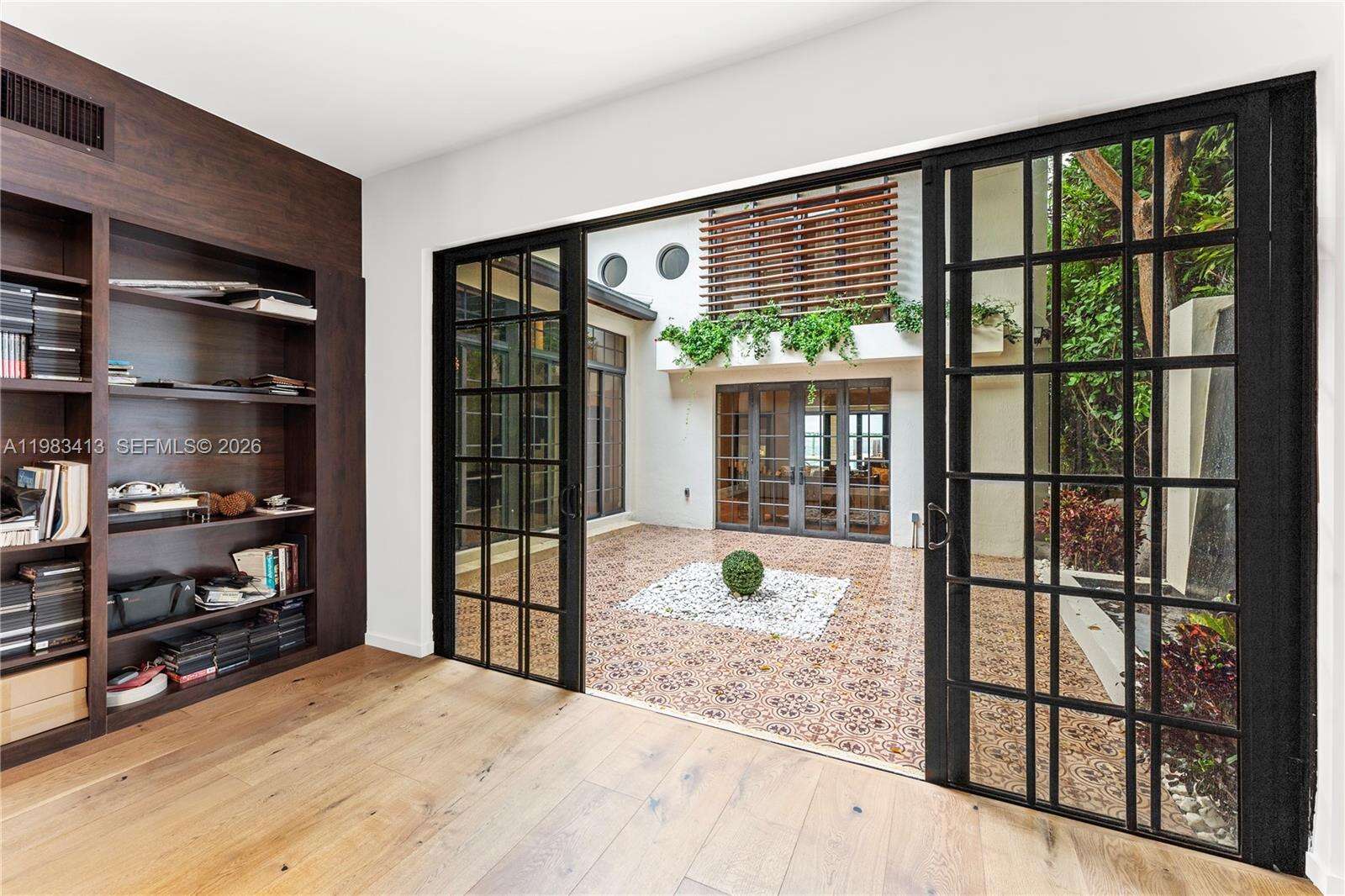 1277 Venetian Way, Miami, FL 33139 | Picture 18