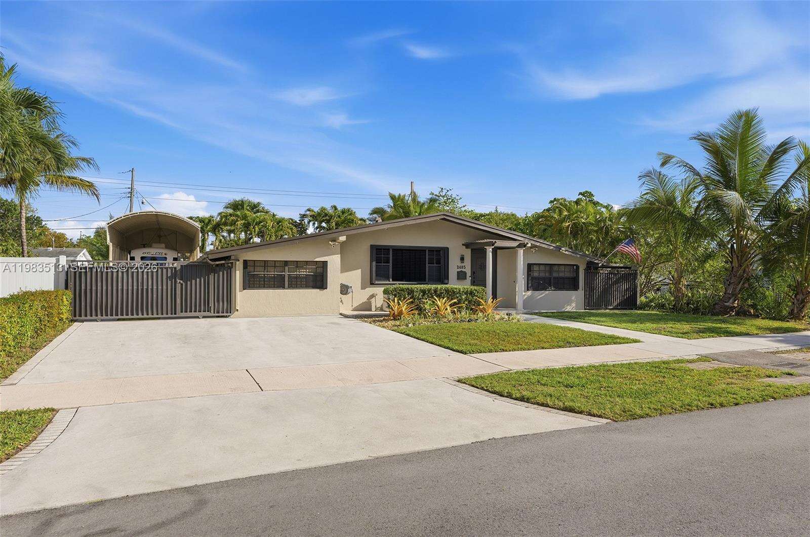 2485 214th St, Miami, FL 33180 | Picture 2