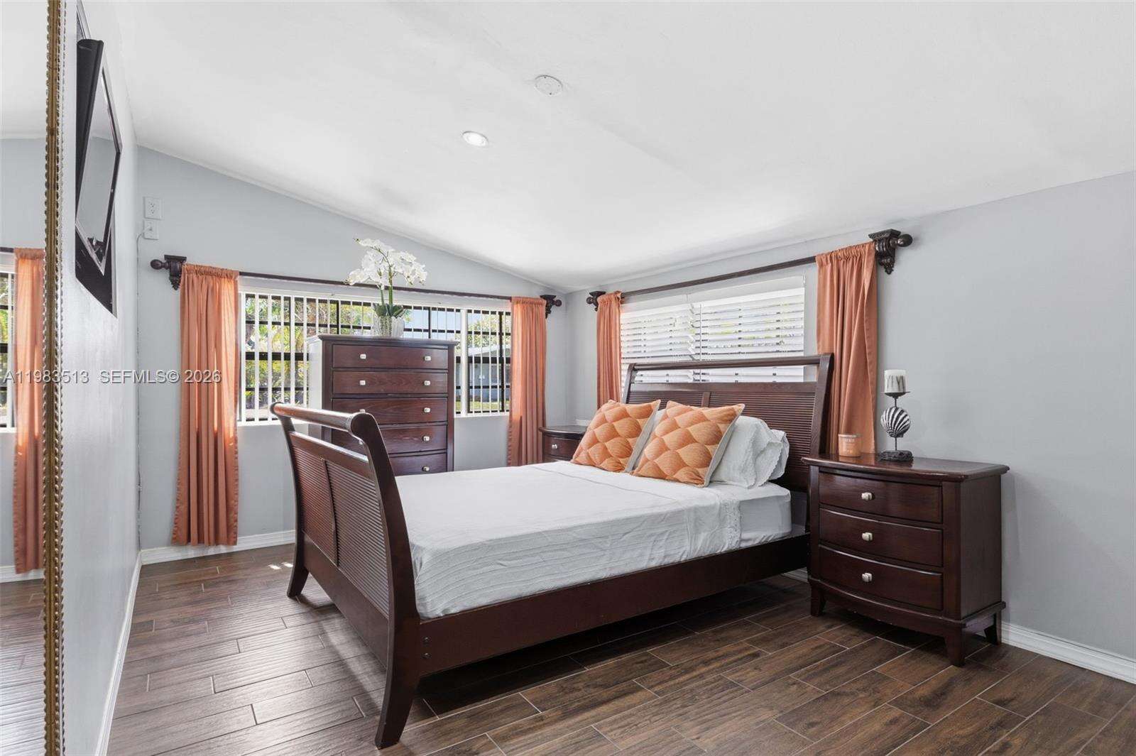 2485 214th St, Miami, FL 33180 | Picture 29