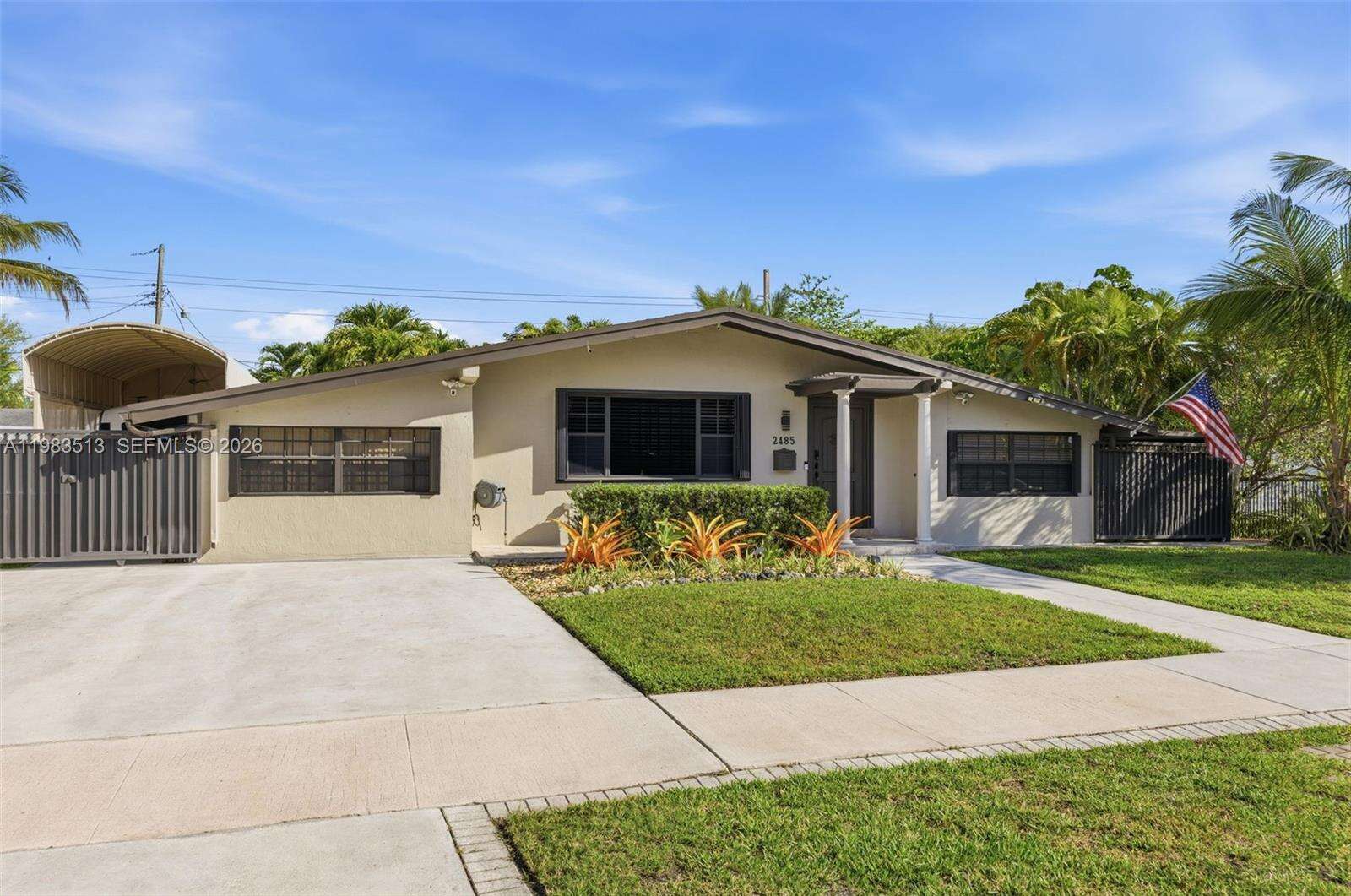 2485 214th St, Miami, FL 33180 | Picture 4