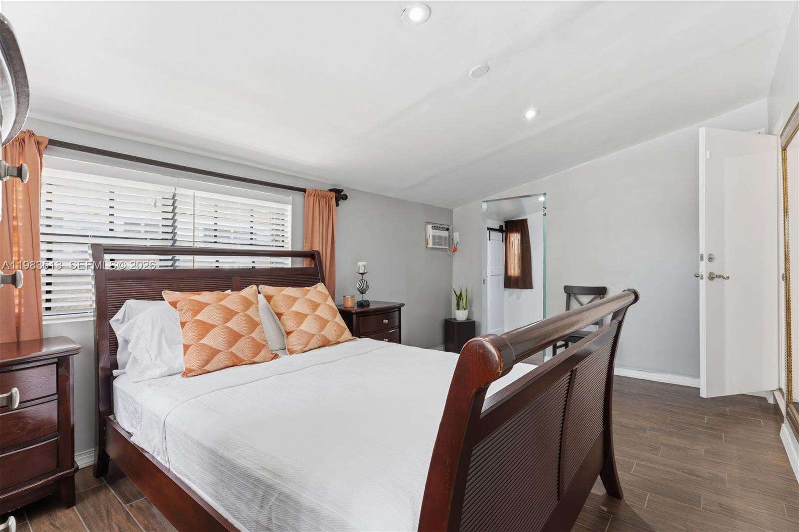 2485 214th St, Miami, FL 33180 | Picture 31