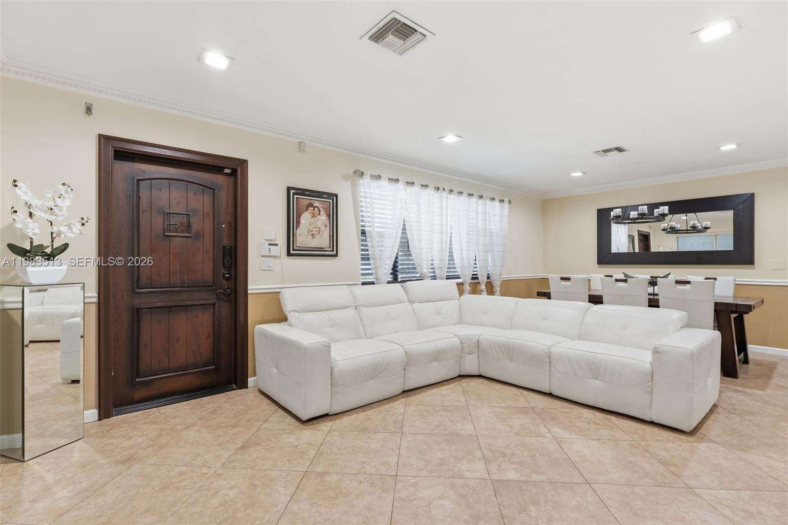 2485 214th St, Miami, FL 33180 | Picture 10