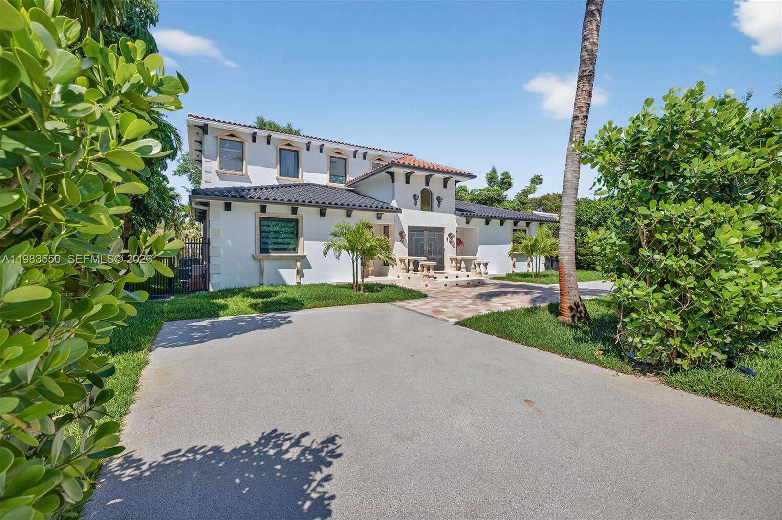 941 119th St, Biscayne Park, FL 33161 - For Sale photo 5