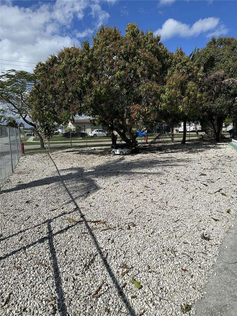 700 28th Ter, Fort Lauderdale, FL 33312 | Picture 10