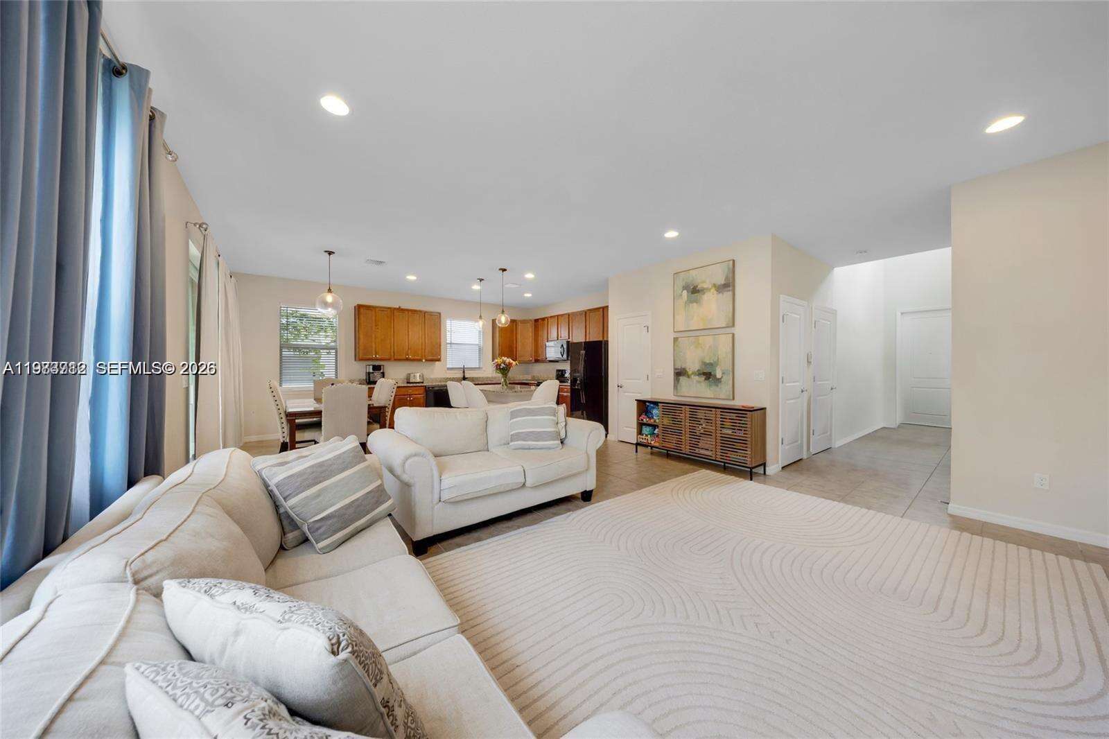 932 Banyan Dr, Hollywood, FL 33021 | Picture 4