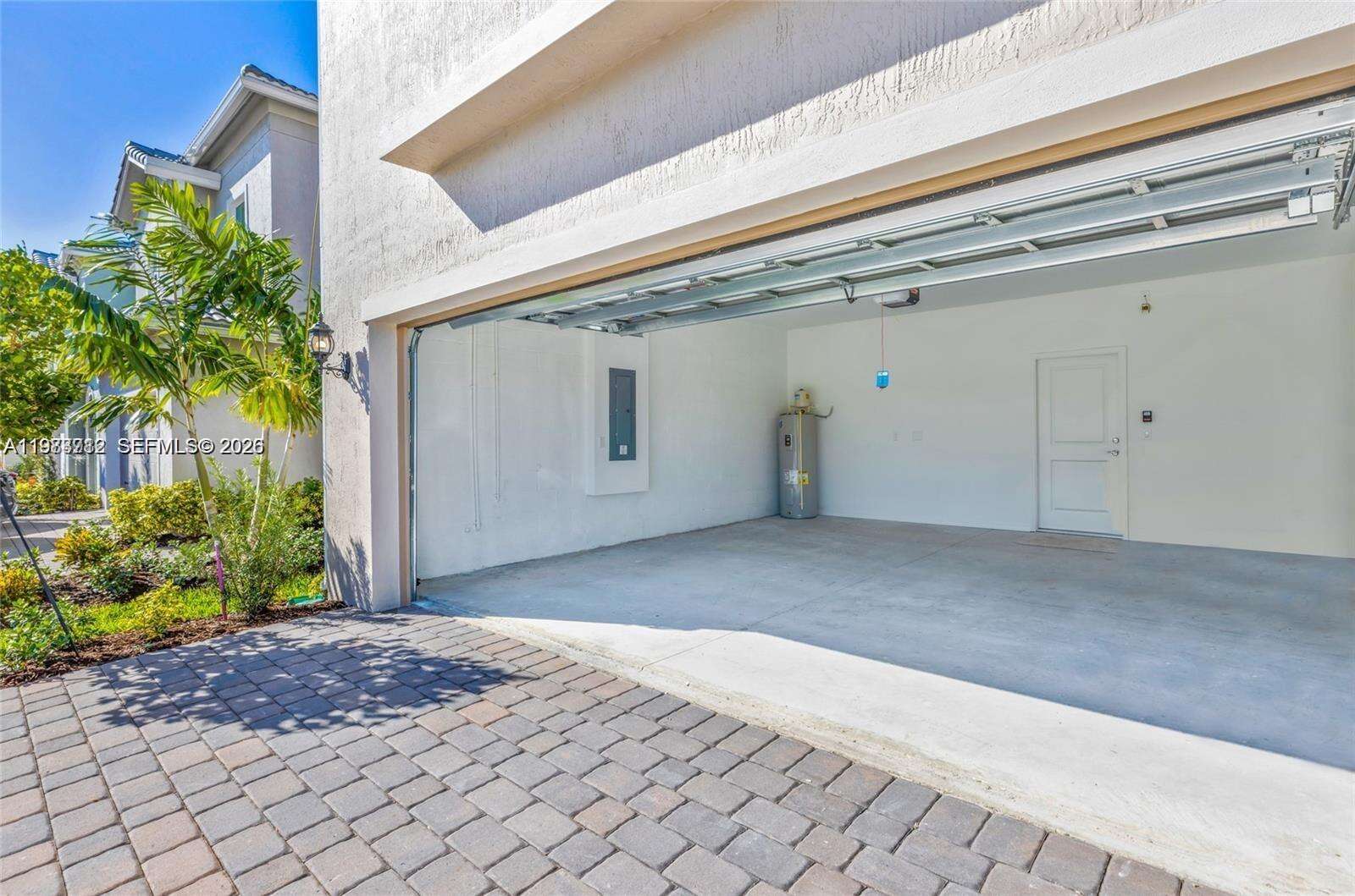 932 Banyan Dr, Hollywood, FL 33021 | Picture 33