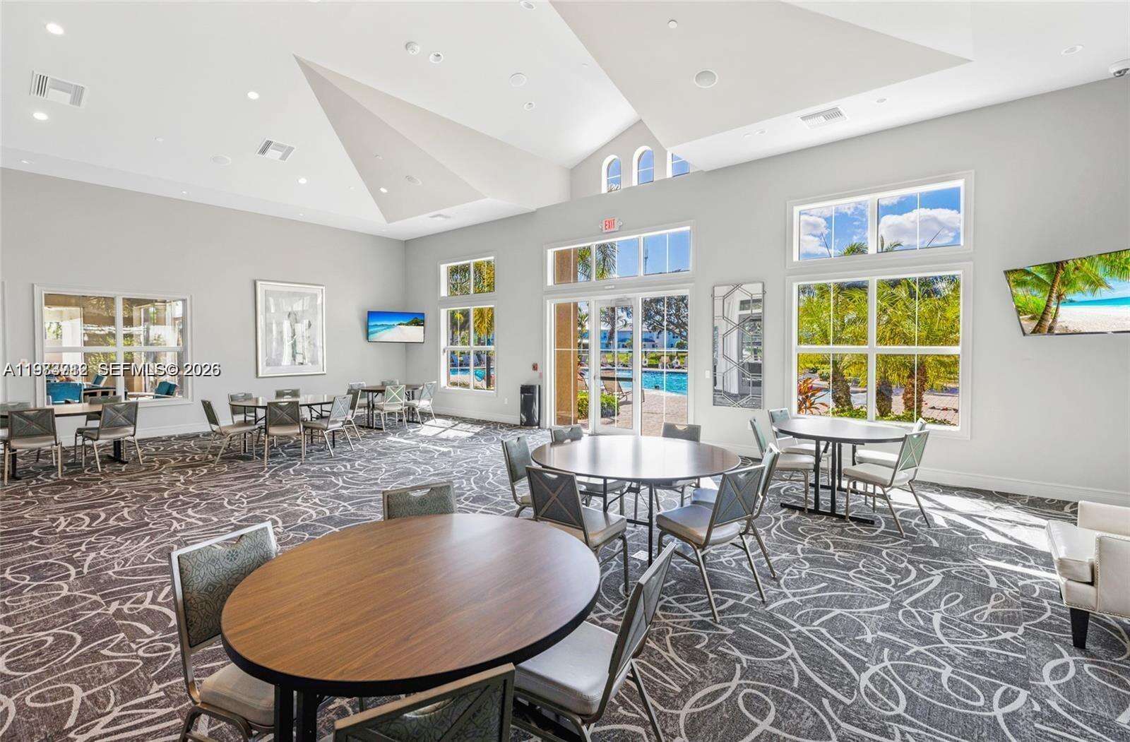 932 Banyan Dr, Hollywood, FL 33021 | Picture 36