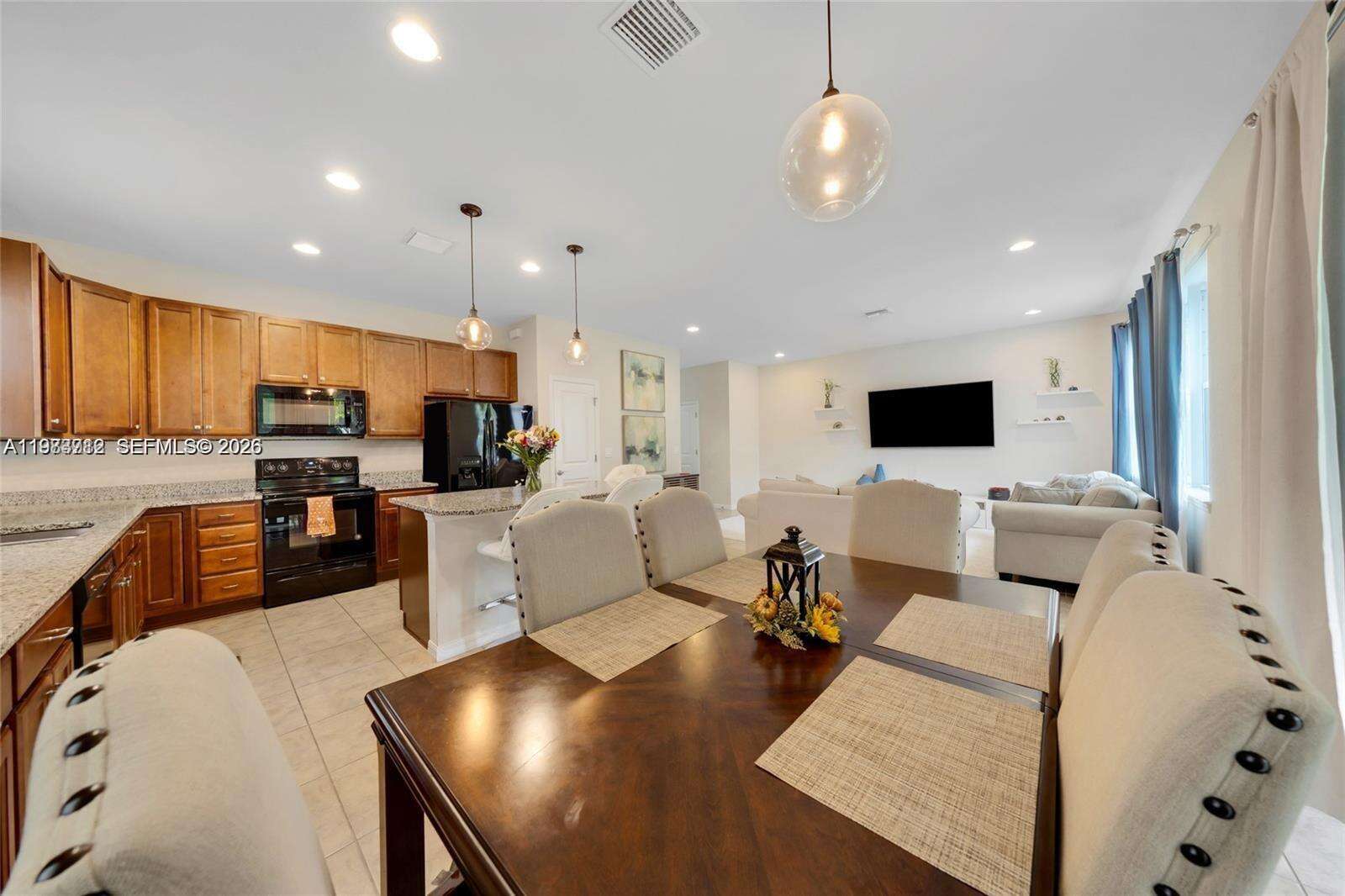 932 Banyan Dr, Hollywood, FL 33021 | Picture 9