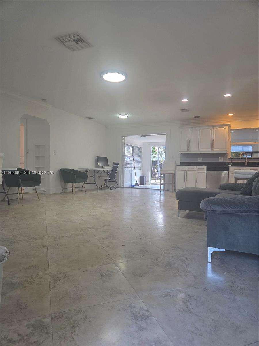 804 2nd St, Hallandale Beach, FL 33009 | Picture 8