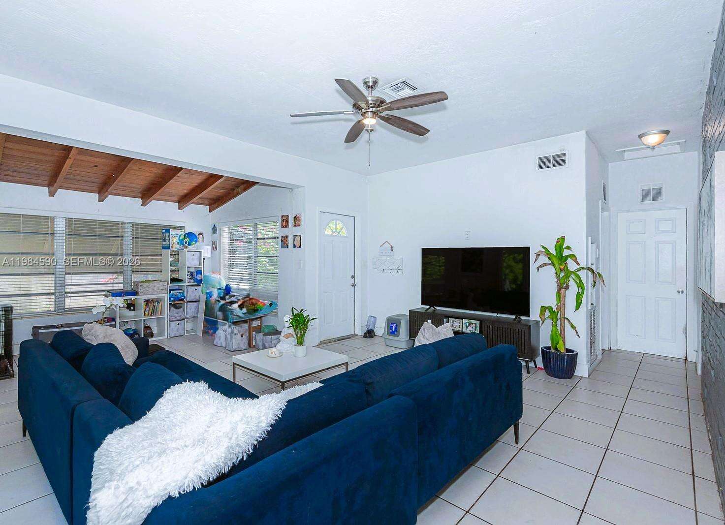913 4th St, Hallandale Beach, FL 33009 | Picture 10