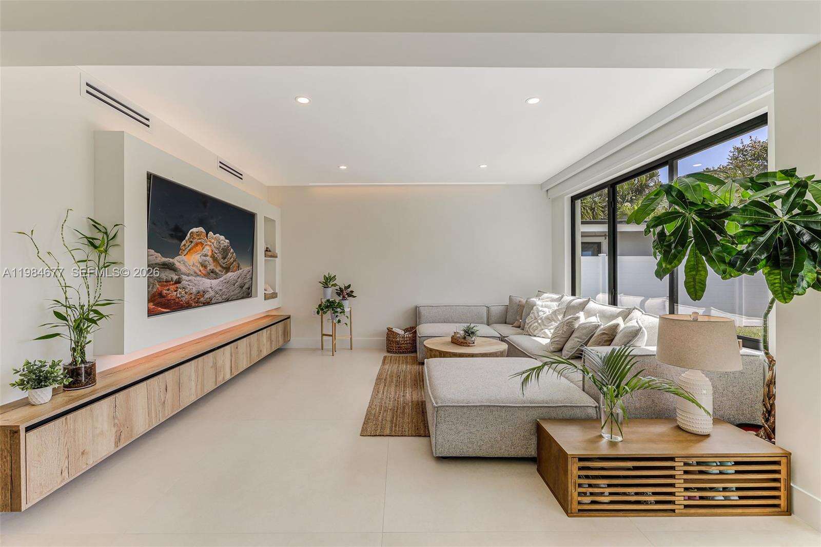 905 Fairway Drive, Miami Beach, FL 33141 | Picture 11