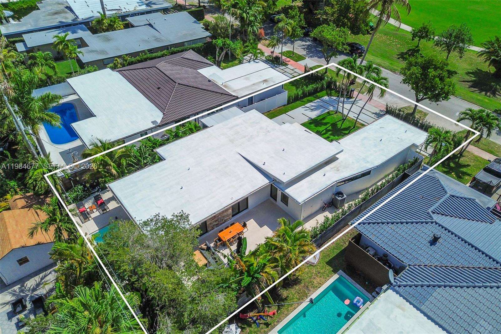 905 Fairway Drive, Miami Beach, FL 33141 | Picture 39