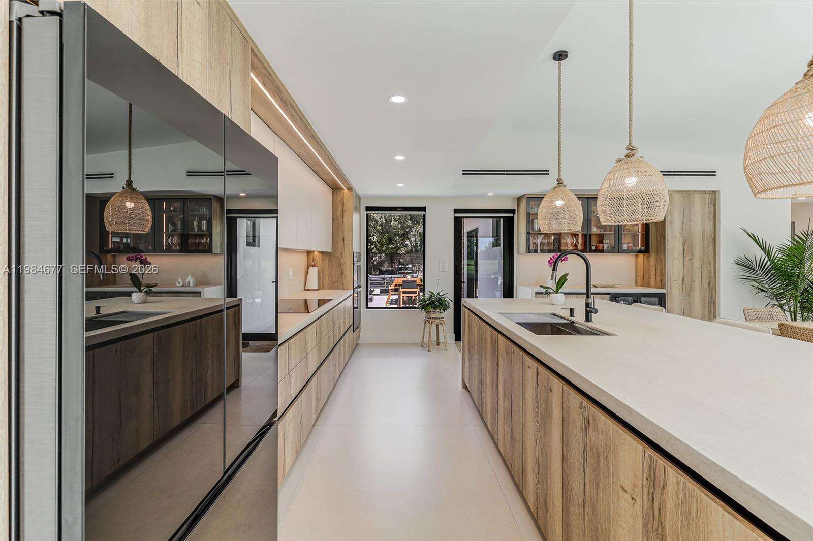 905 Fairway Drive, Miami Beach, FL 33141 | Picture 9