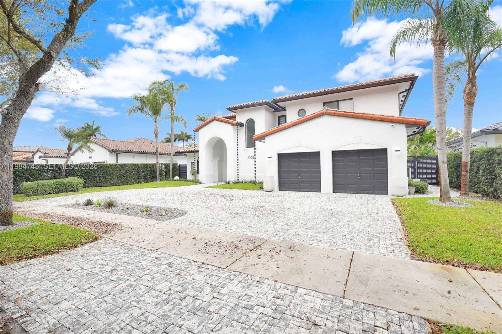 7993 161st Ter, Miami Lakes, FL 33016 | Picture 2