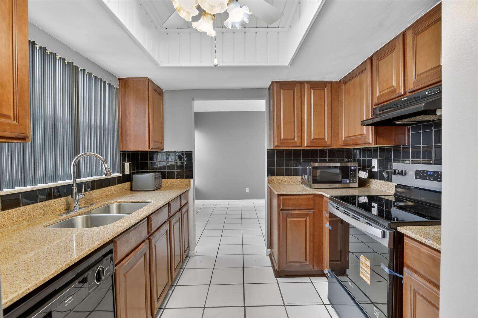 7721 42nd, Hollywood, FL 33024 - For Sale photo 14