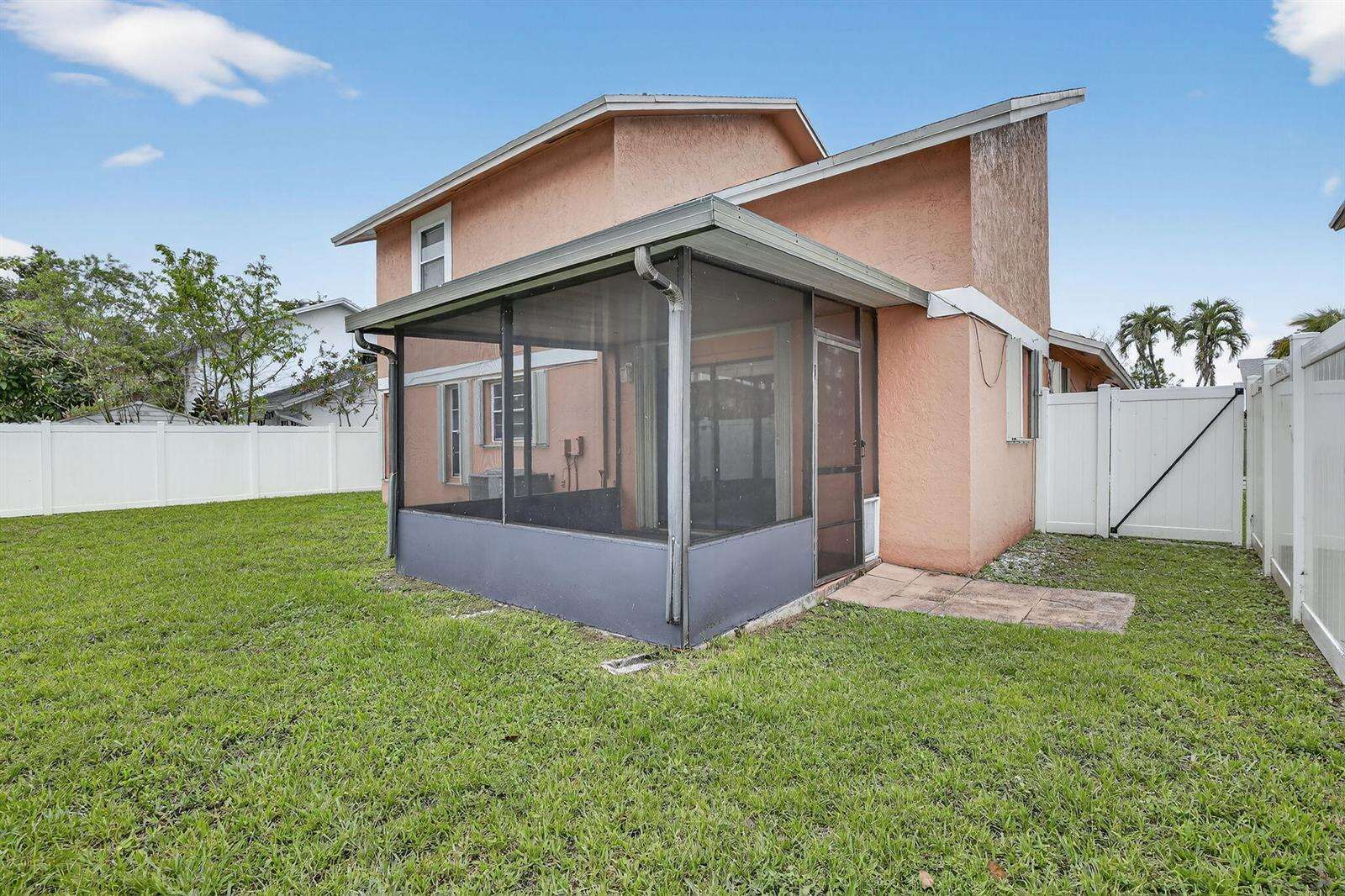 7721 42nd, Hollywood, FL 33024 - For Sale photo 38