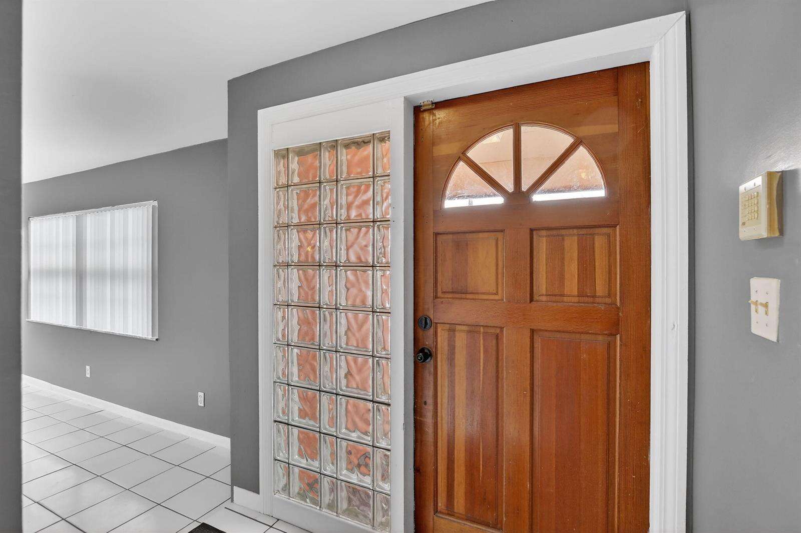 7721 42nd, Hollywood, FL 33024 - For Sale photo 6