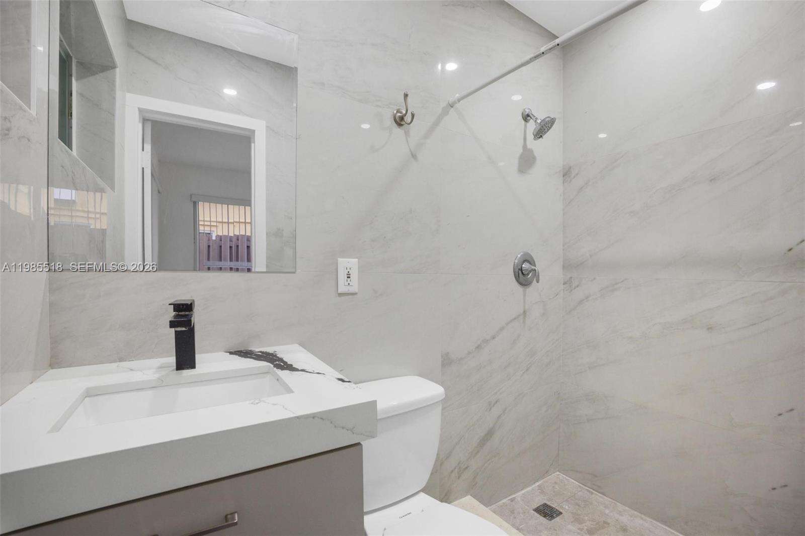 6450 Mckinley St, Hollywood, FL 33024 - For Sale photo 15