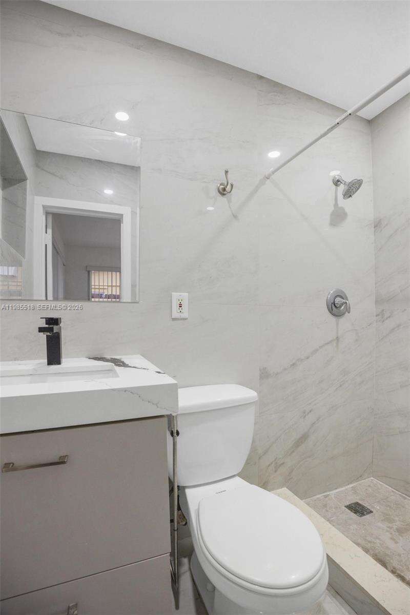 6450 Mckinley St, Hollywood, FL 33024 - For Sale photo 16
