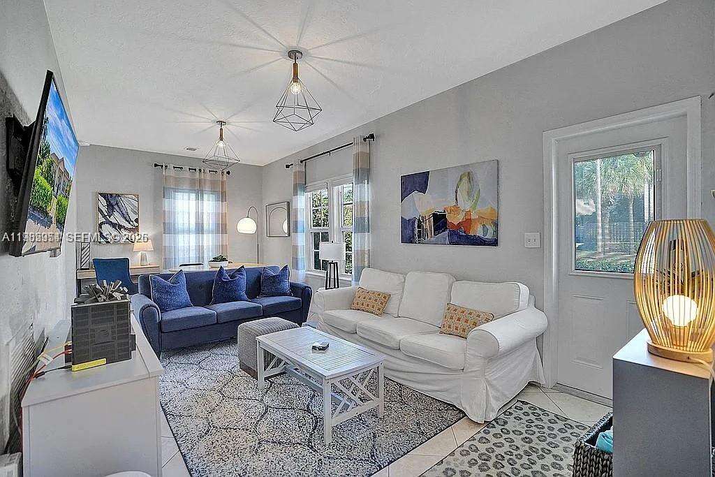 8900 Harding Ave, Surfside, FL 33154 | Picture 5