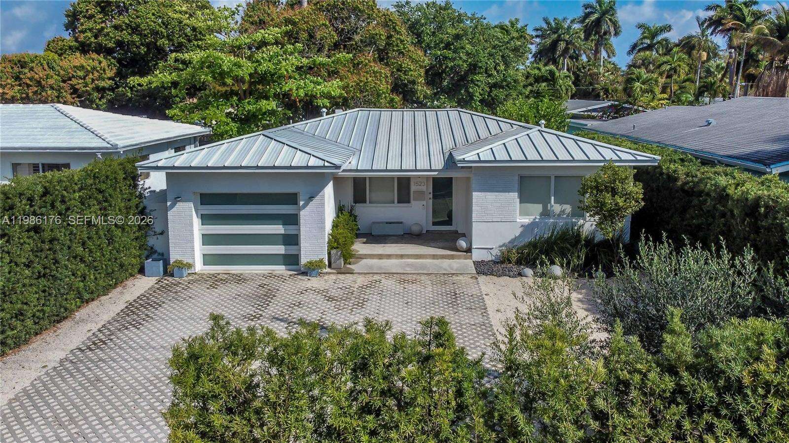 1523 Johnson St, Hollywood, FL 33020 - For Sale photo 1