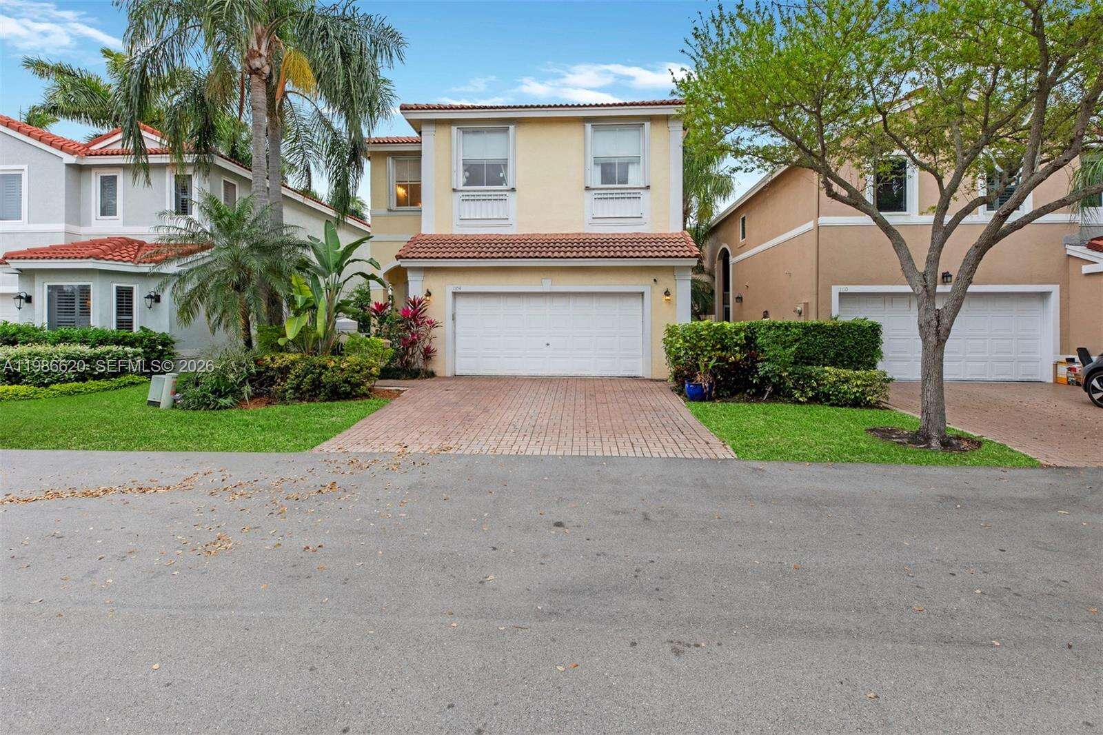 1104 Redwood St, Hollywood, FL 33019 | Picture 1