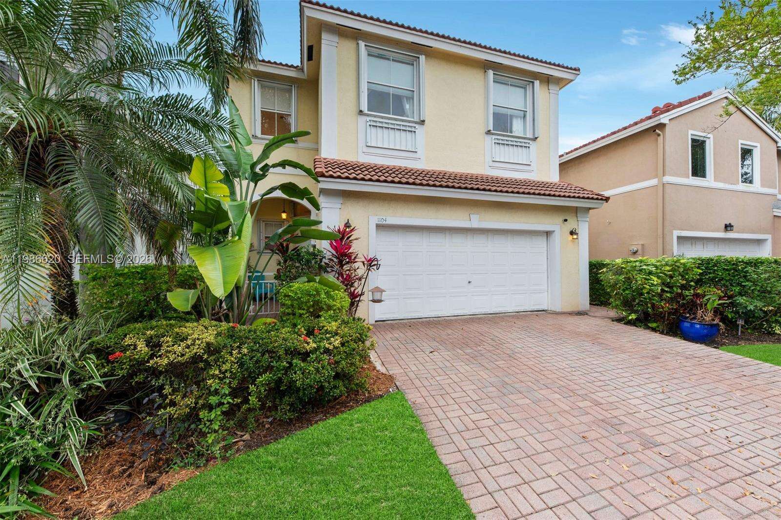 1104 Redwood St, Hollywood, FL 33019 | Picture 2
