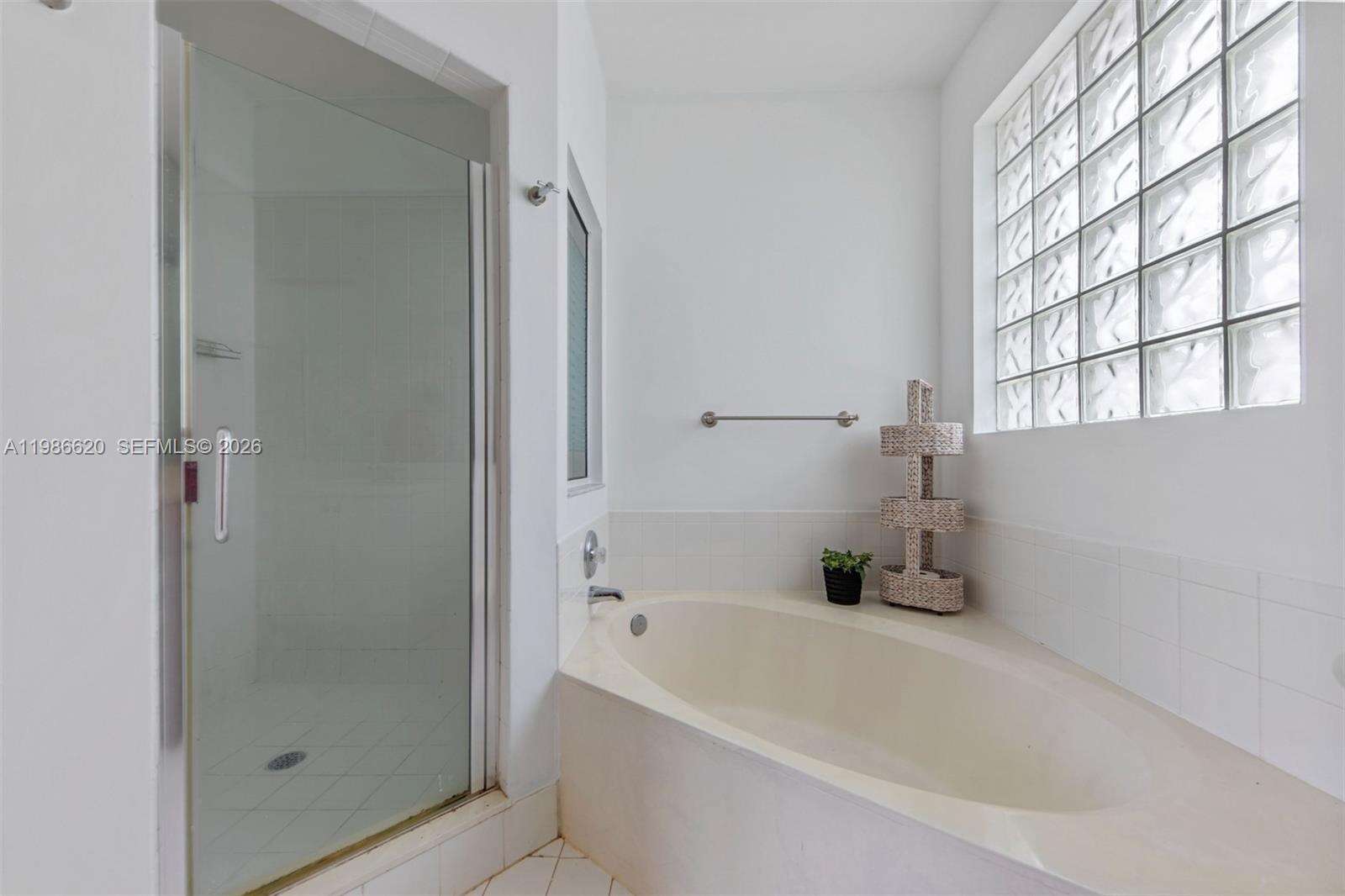 1104 Redwood St, Hollywood, FL 33019 | Picture 32