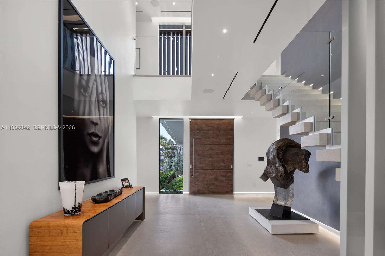 501 Palm Dr, Hallandale Beach, FL 33009 | Picture 12