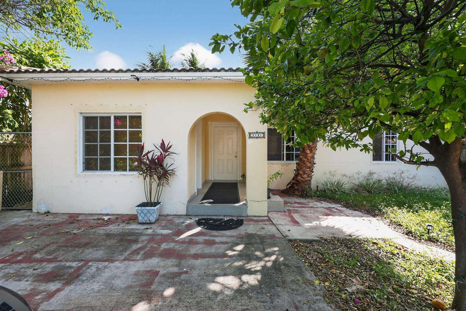 2131 Biarritz, Miami Beach, FL 33141 - For Sale photo 2