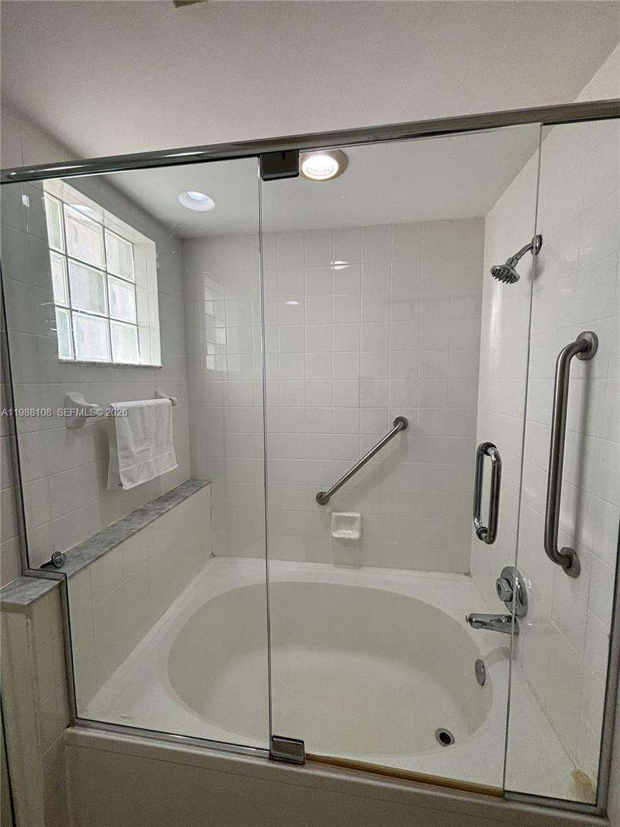 3255 184th St, Aventura, FL 33160 | Picture 26