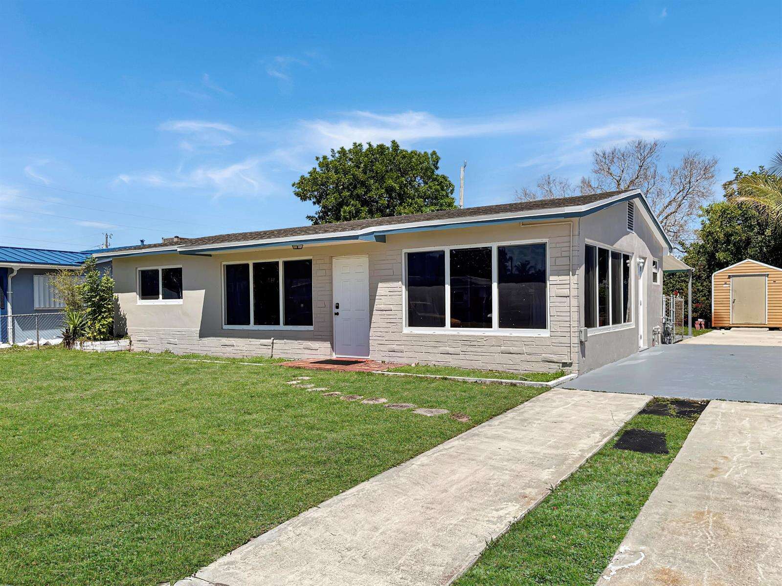 6751 Cody, Hollywood, FL 33024 - For Sale photo 2