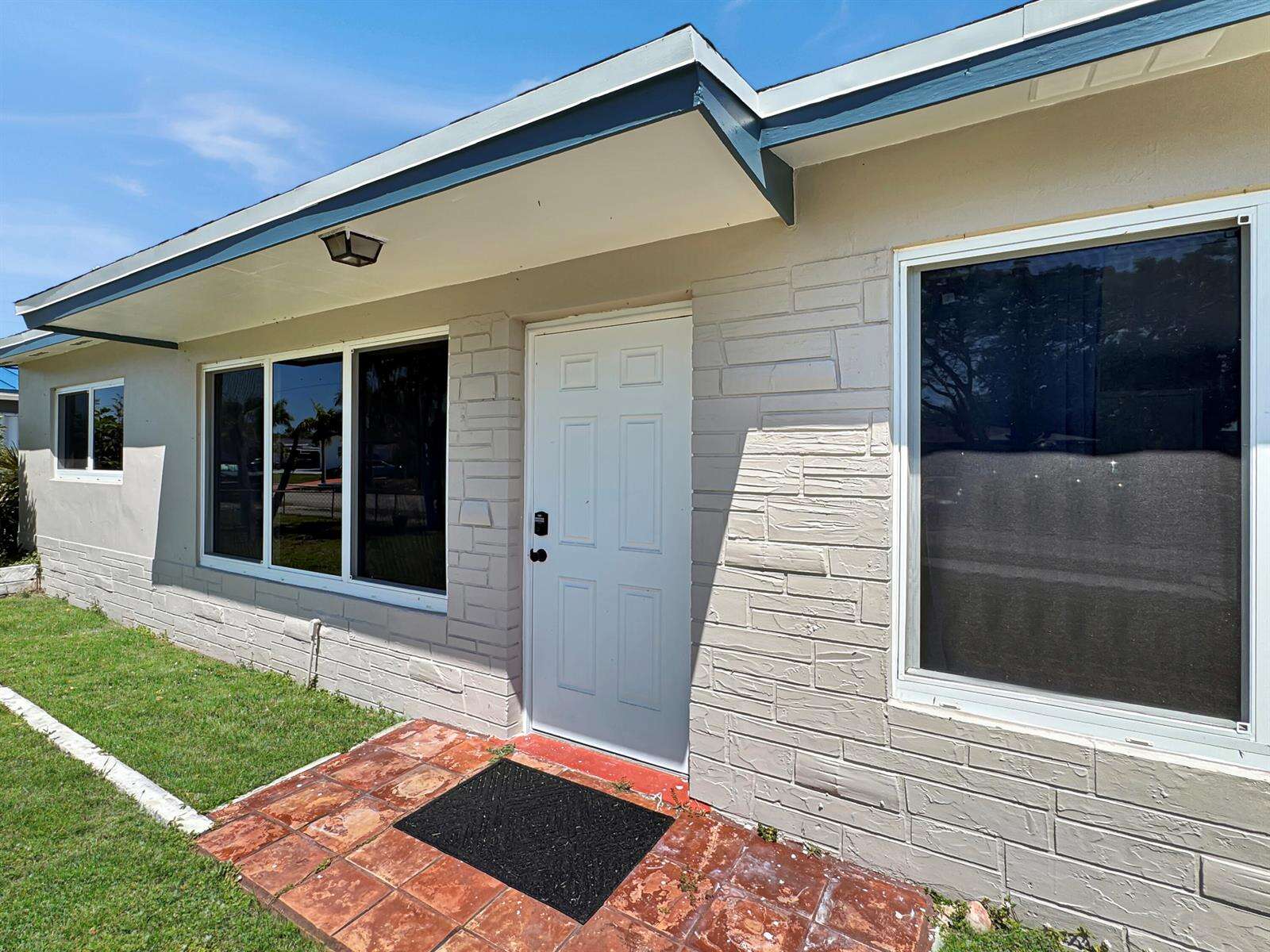 6751 Cody, Hollywood, FL 33024 - For Sale photo 3