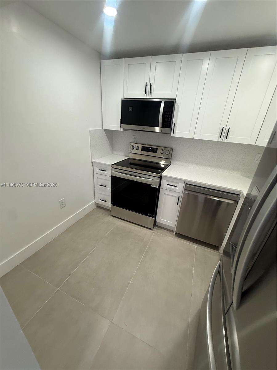 6937 Bay Dr, Miami Beach, FL 33141 | Picture 16