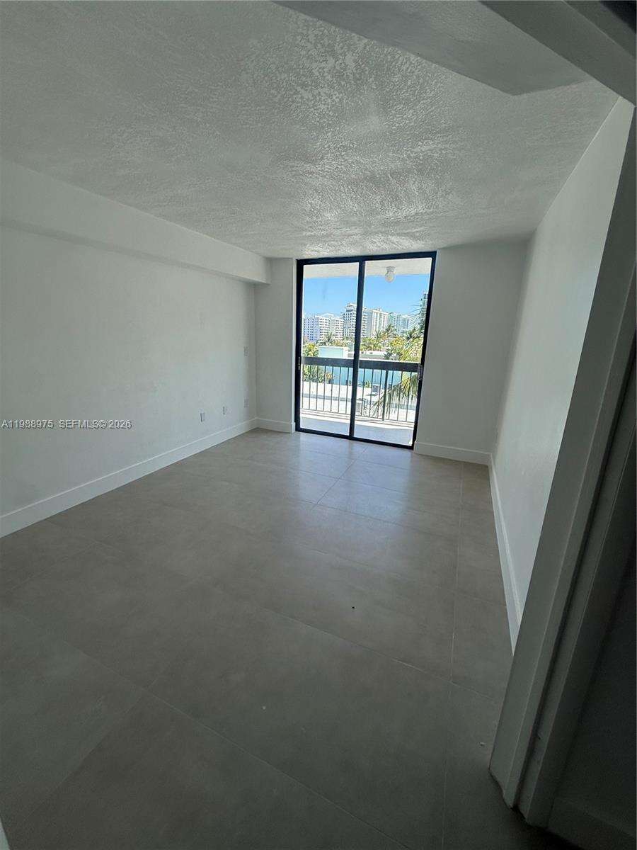 6937 Bay Dr, Miami Beach, FL 33141 | Picture 8