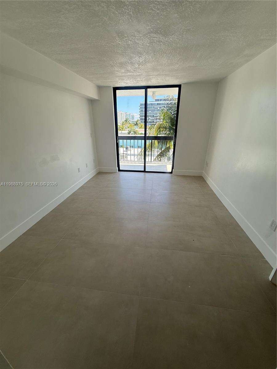 6937 Bay Dr, Miami Beach, FL 33141 | Picture 10