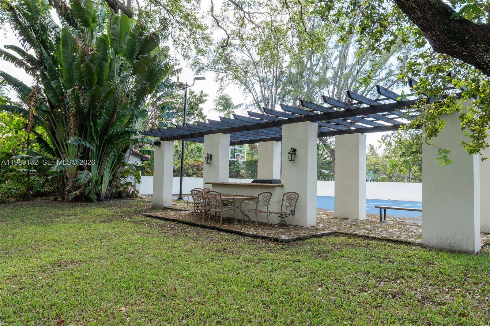 5005 Lakeview Dr, Miami Beach, FL 33140 | Picture 11