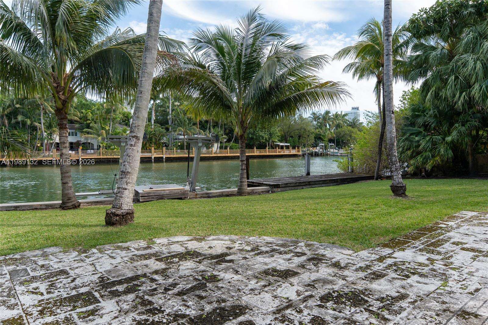 5005 Lakeview Dr, Miami Beach, FL 33140 | Picture 17