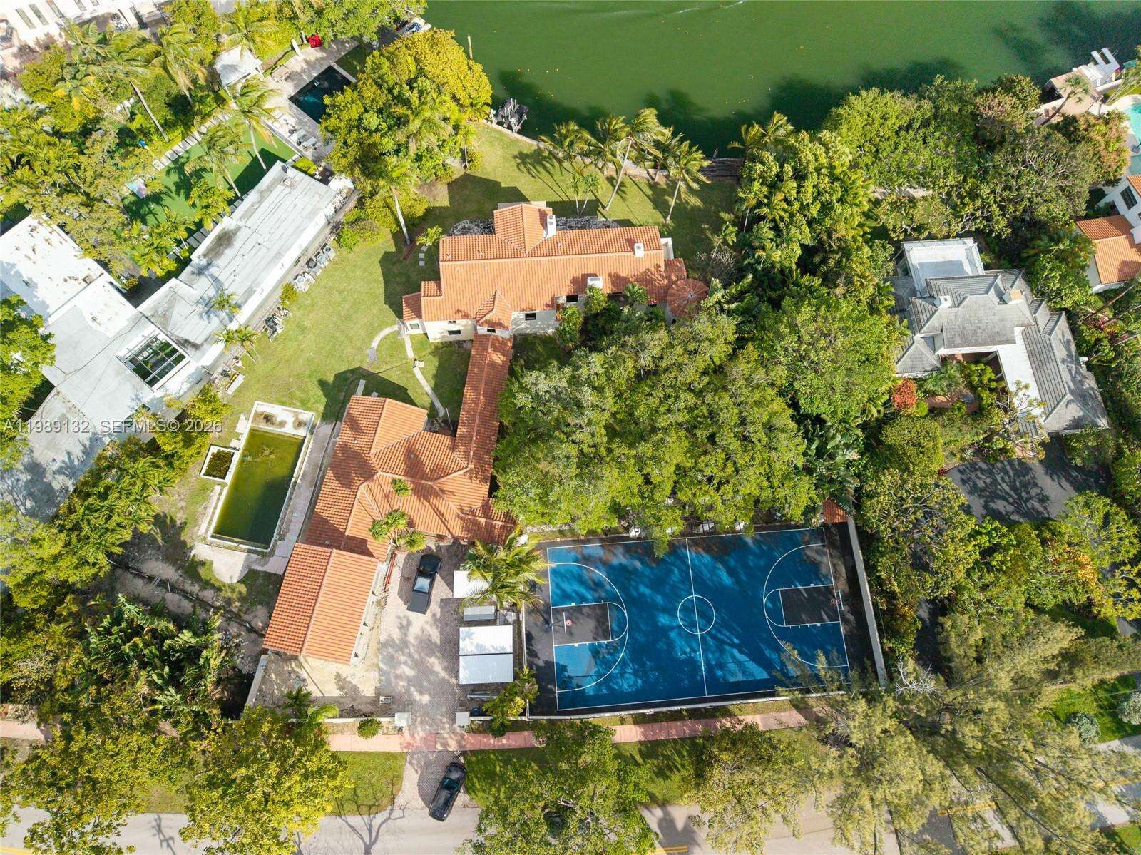 5005 Lakeview Dr, Miami Beach, FL 33140 | Picture 3