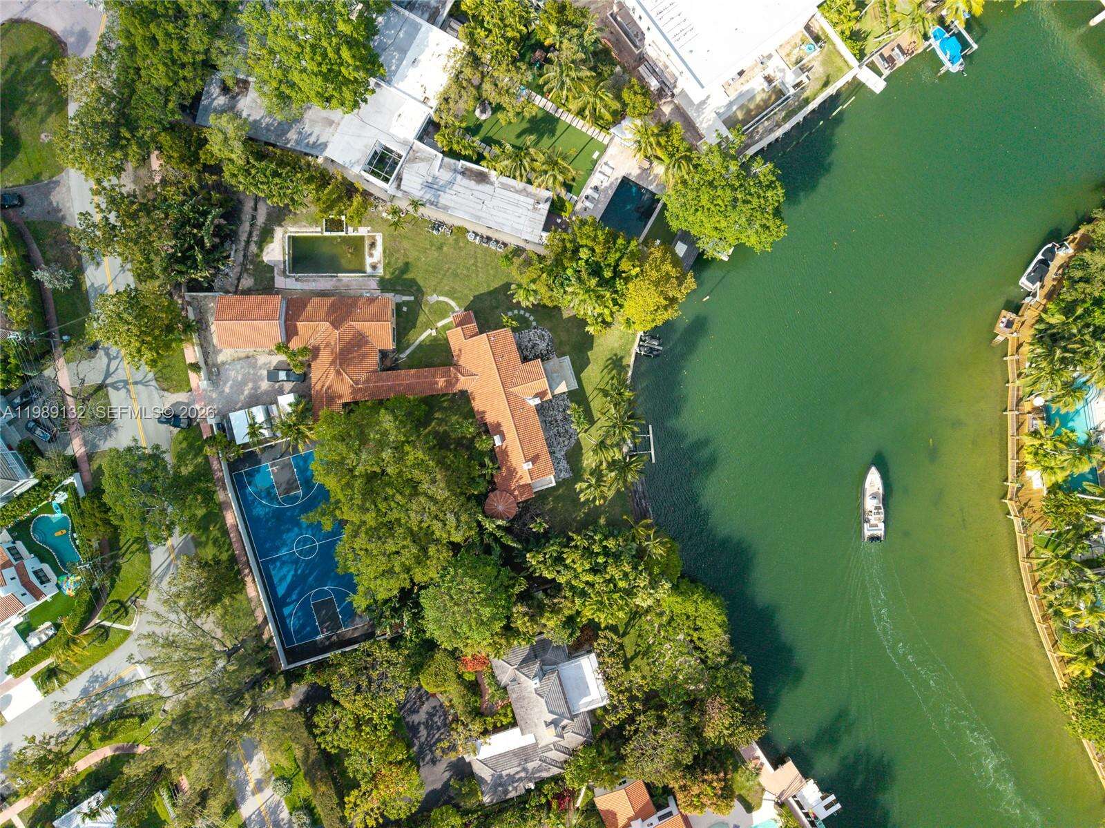 5005 Lakeview Dr, Miami Beach, FL 33140 | Picture 6