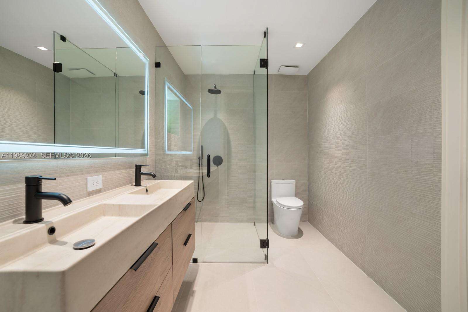 19721 23 Ave, Miami, FL 33180 | Picture 26