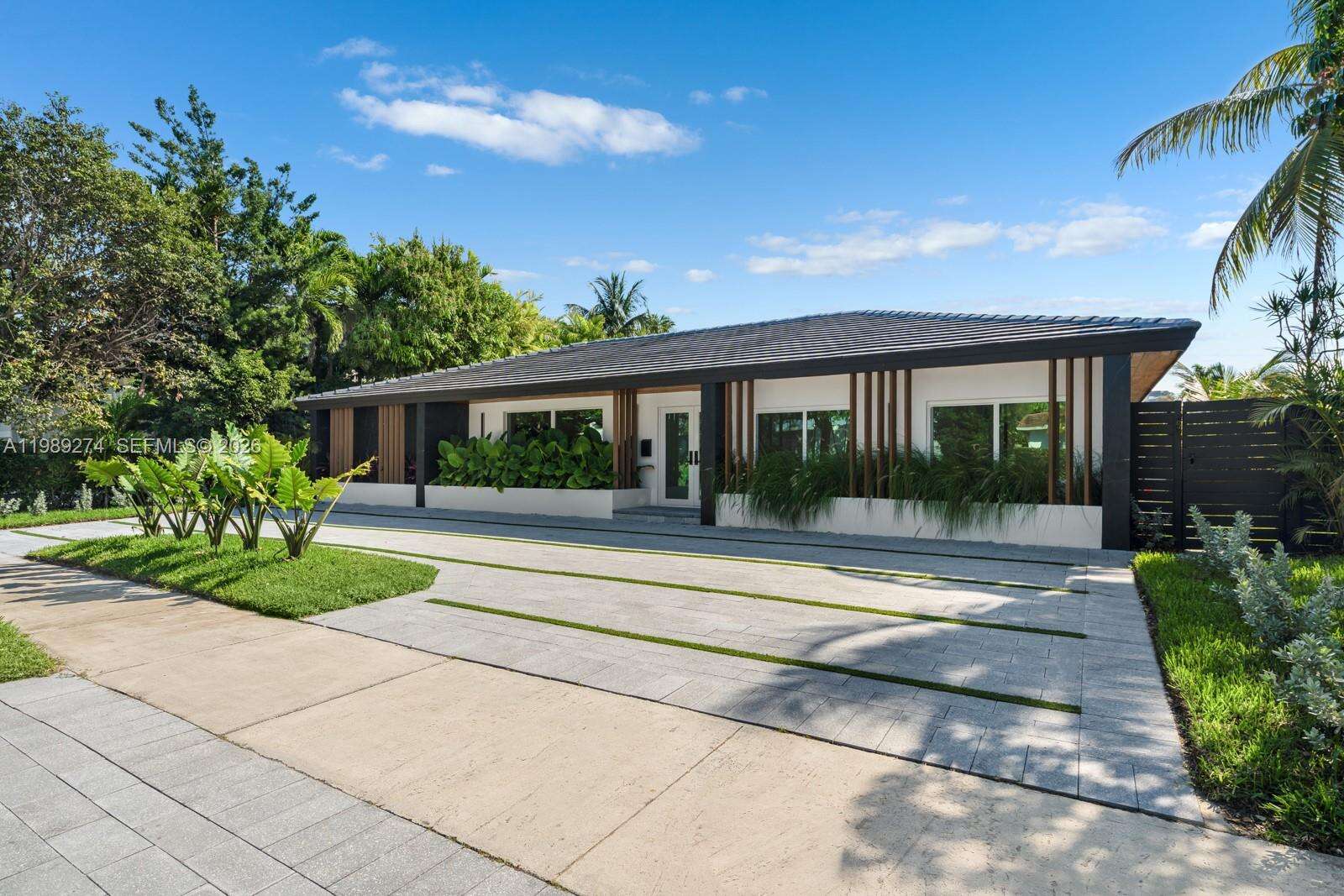 19721 23 Ave, Miami, FL 33180 | Picture 5