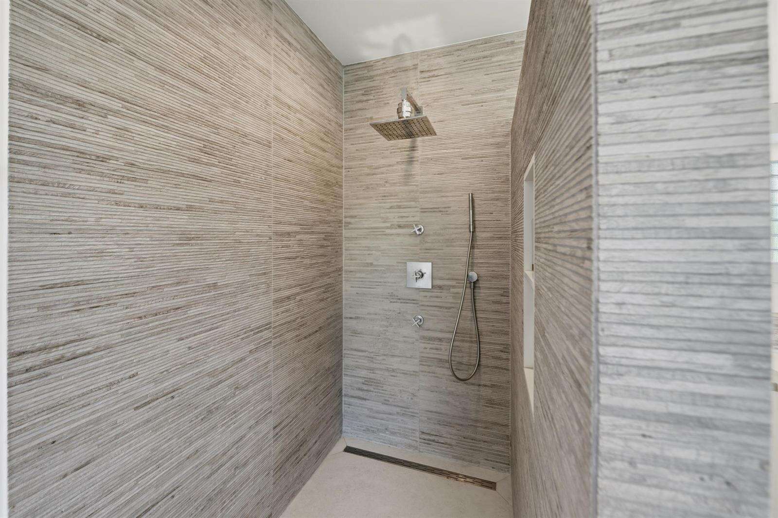 607 Intracoastal, Fort Lauderdale, FL 33304 - For Sale photo 28