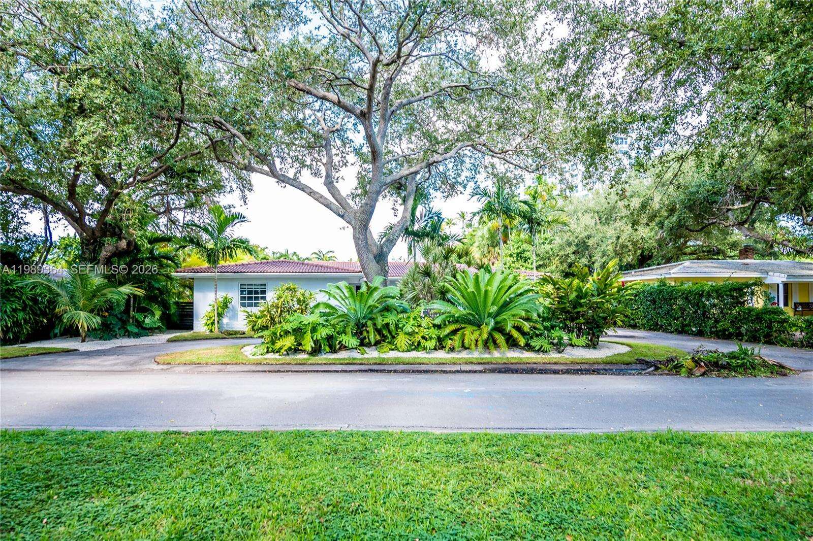 4160 Bay Point Rd, Miami, FL 33137 | Picture 2