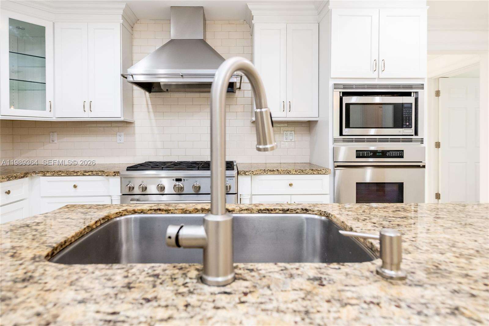 4160 Bay Point Rd, Miami, FL 33137 | Picture 18