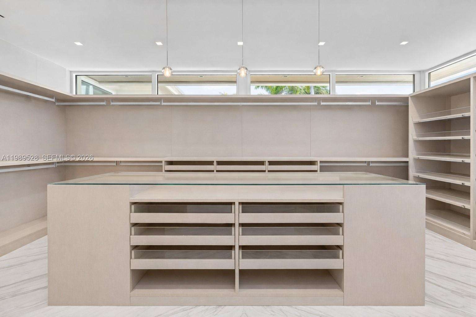 650 Royal Plaza Dr, Fort Lauderdale, FL 33301 | Picture 48