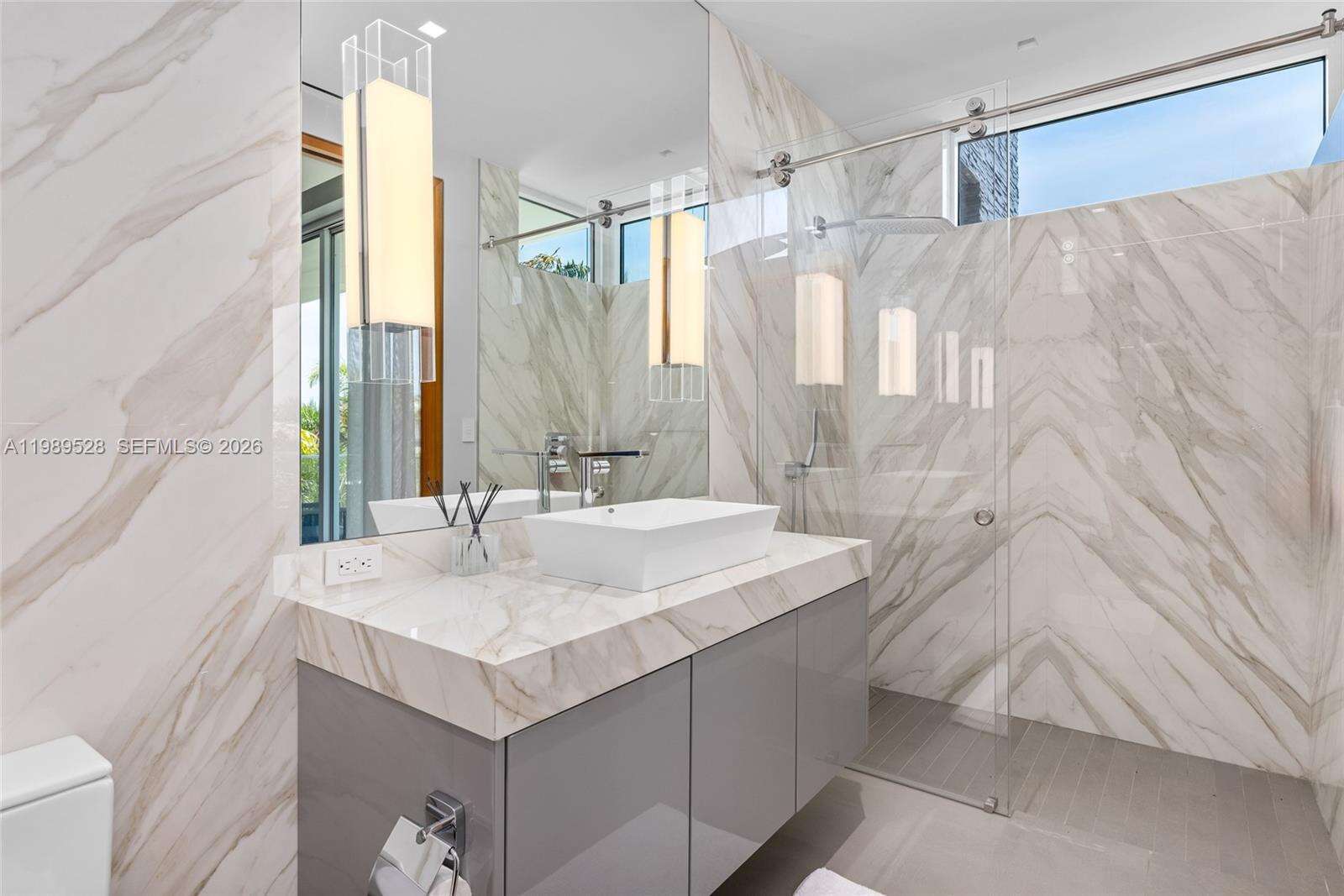 650 Royal Plaza Dr, Fort Lauderdale, FL 33301 | Picture 64