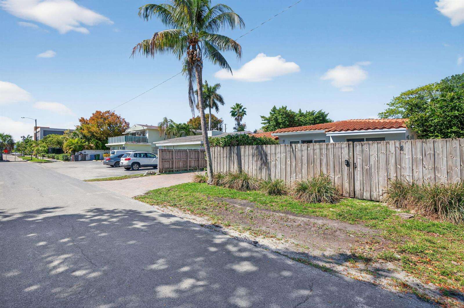 1029 9th, Fort Lauderdale, FL 33304 - For Sale photo 3