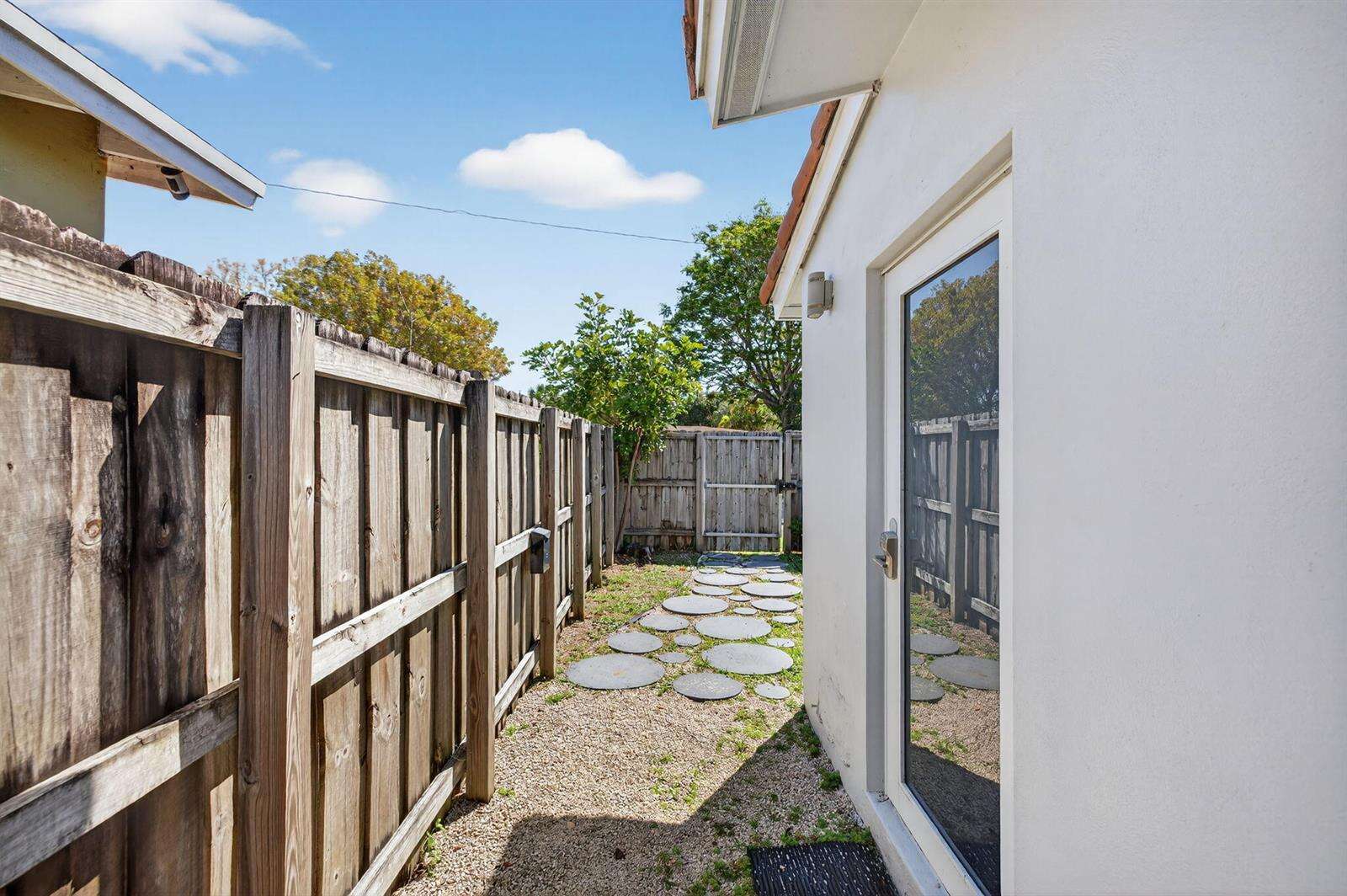 1029 9th, Fort Lauderdale, FL 33304 - For Sale photo 6